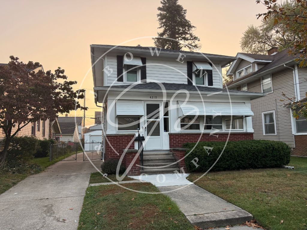 Foto principal - Beautiful West Toledo 3 bedroom home with ...