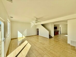 Building Photo - 13827 Luis Dr