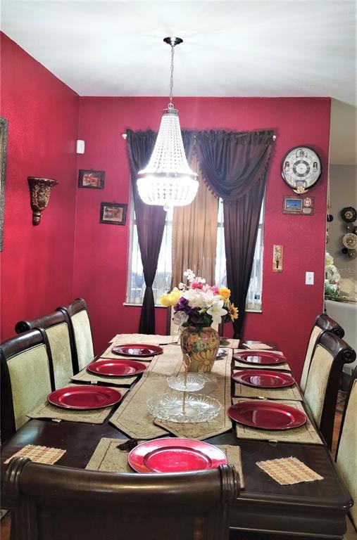 Foto del edificio - 300 Edmund Ave