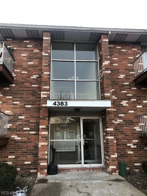Building Photo - 4383 Inner Cir Dr