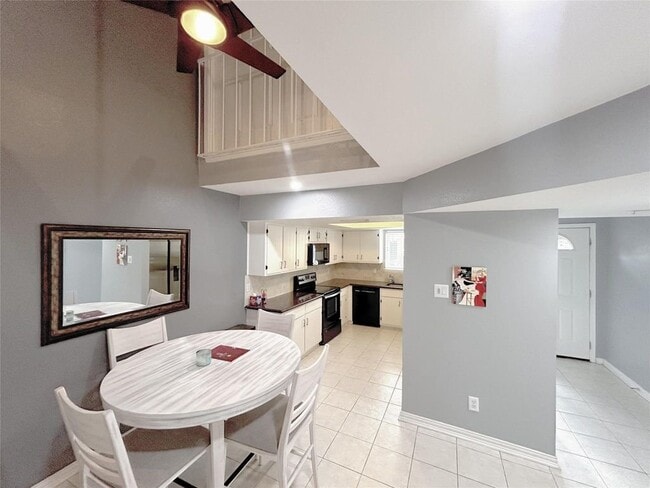 Building Photo - 5005 Georgi Ln
