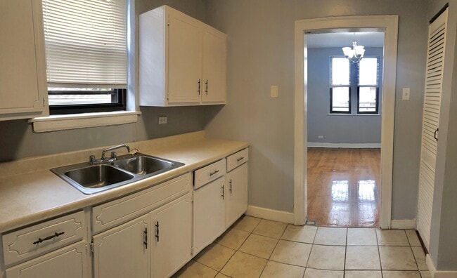 Foto del edificio - 3230 Home Ave