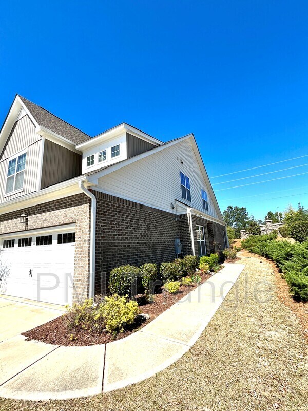 Building Photo - 4206 Vallonia Dr