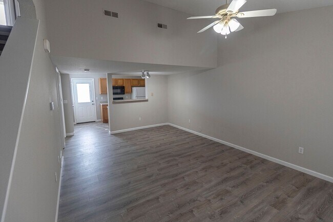 Foto del edificio - 5305-5307 Currituck Ln