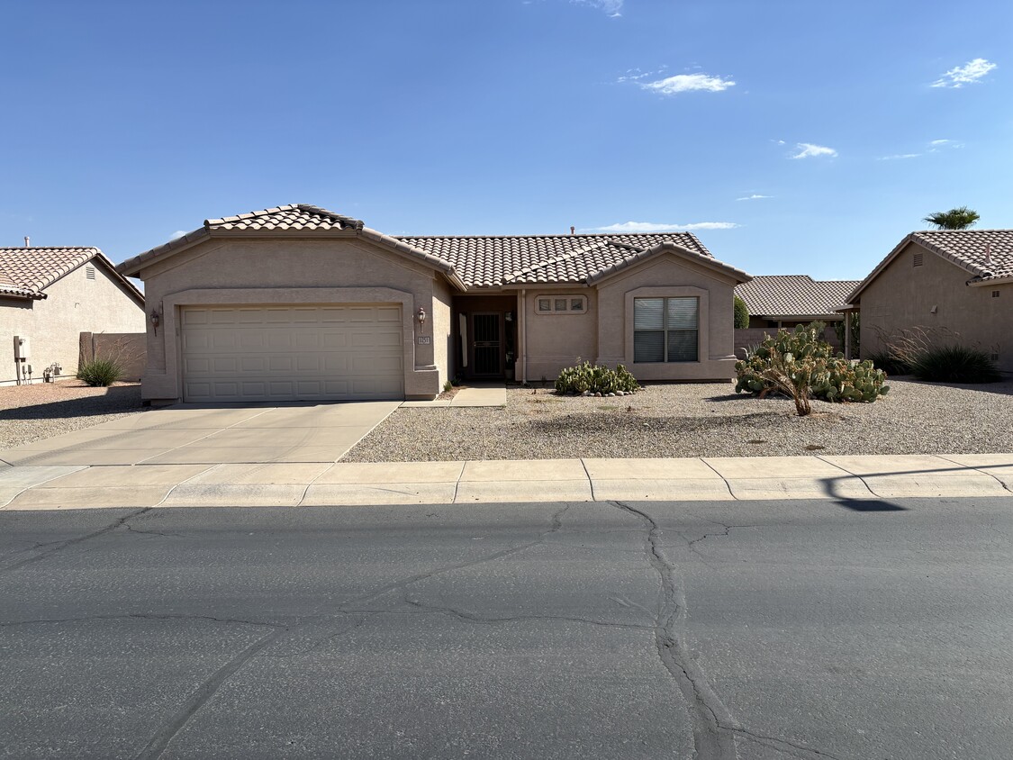 Foto principal - 1251 E Runaway Bay Dr