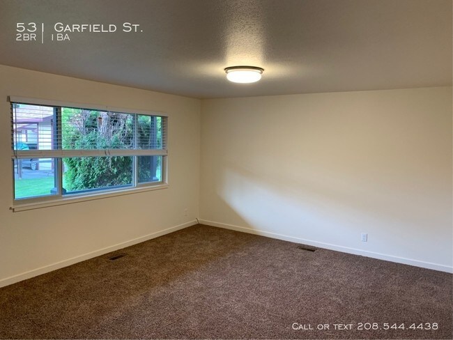 Building Photo - 531 Garfield St