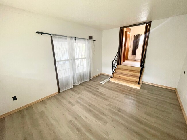 Foto del edificio - 621 N Kimball Ave