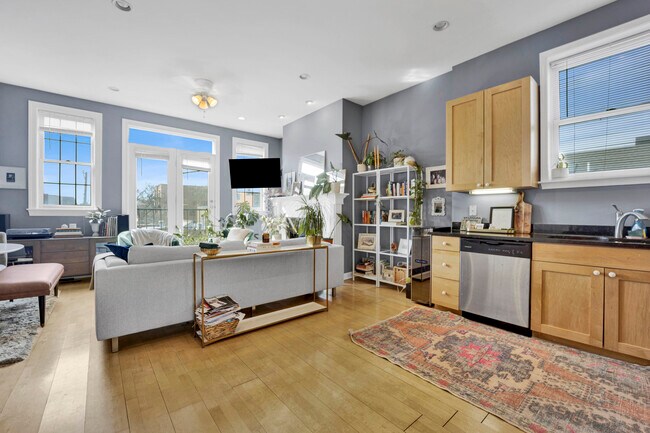 Building Photo - 509 N Hartland Ct