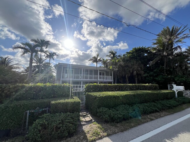 Building Photo - 4000 S Ocean Blvd