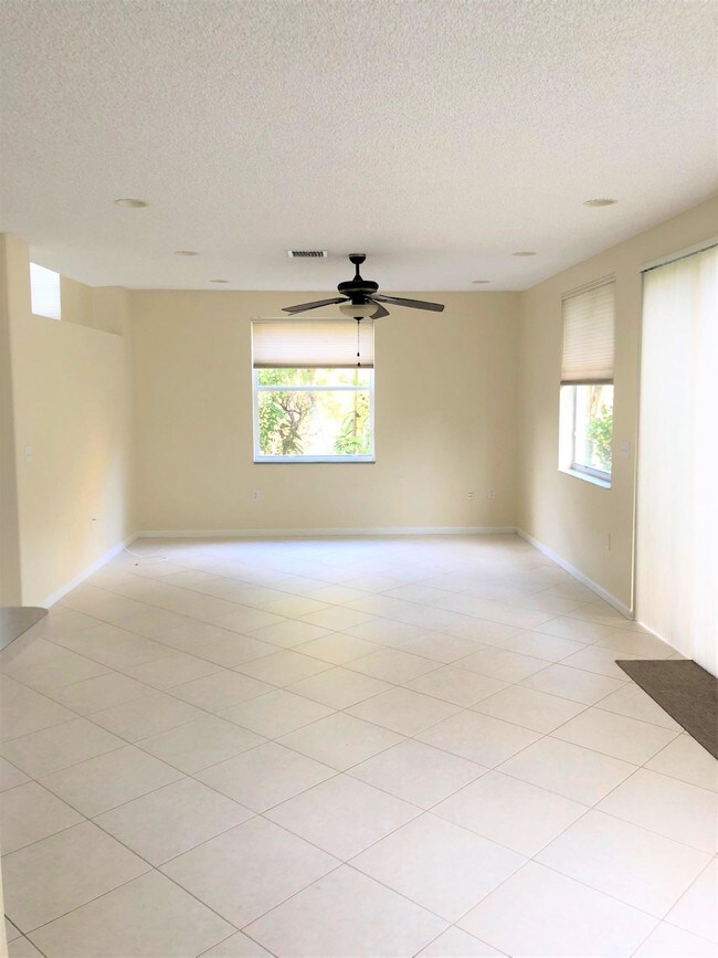 Building Photo - 1266  Gembrook Court
