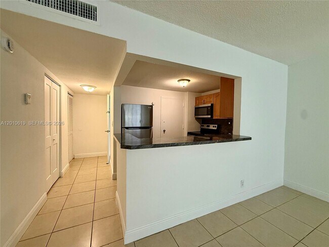 Foto del edificio - 9143 SW 77th Ave