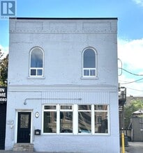 Building Photo - 9 Wellington St E