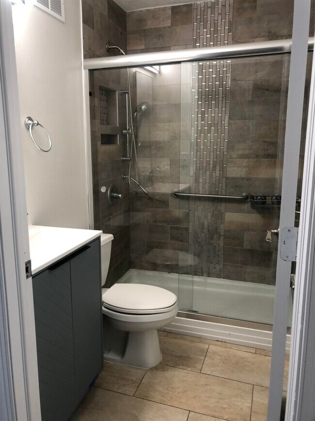 Foto del edificio - 5710 BOULEVARD