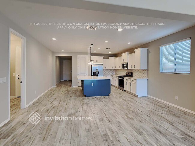 Foto del edificio - 3008 N 198th Ln