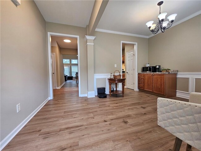 Building Photo - 2216 Worrall Hill Dr