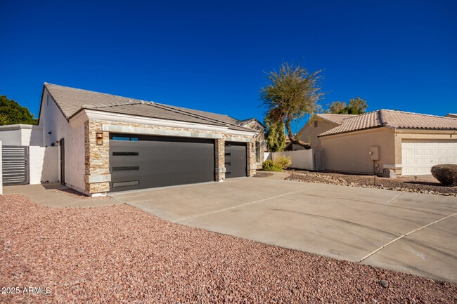Foto del edificio - 4430 E Graythorn St