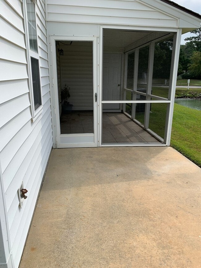 Building Photo - 3-Bedroon, 2.5-Bath Townhouse