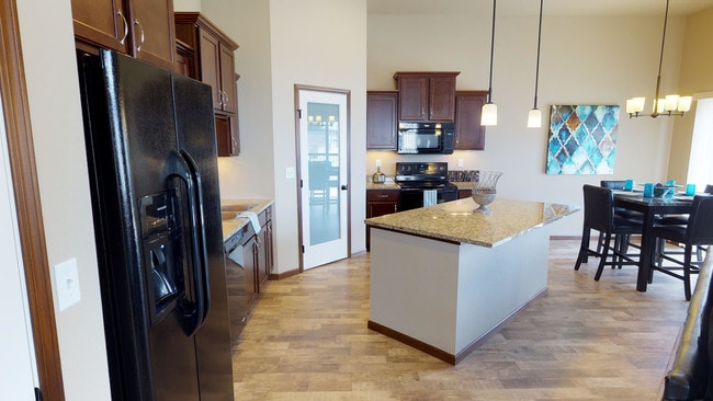 Building Photo - Maple Grove Townhomes