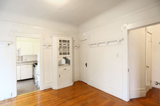 Building Photo - OPEN HOUSE: Thursday (8/14) 6:30pm-7:00pm....