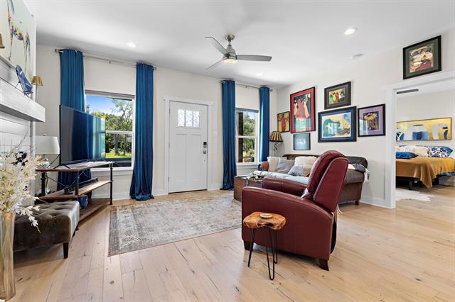 Foto del edificio - 114 Garrett Ln