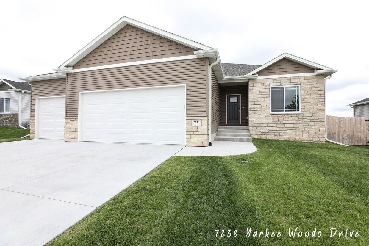 Primary Photo - Beautiful Rental Home