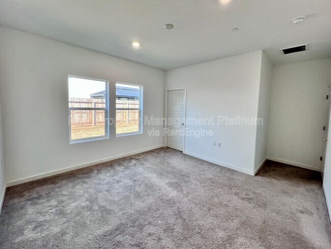 Foto del edificio - 6088 E Giavanna Ave