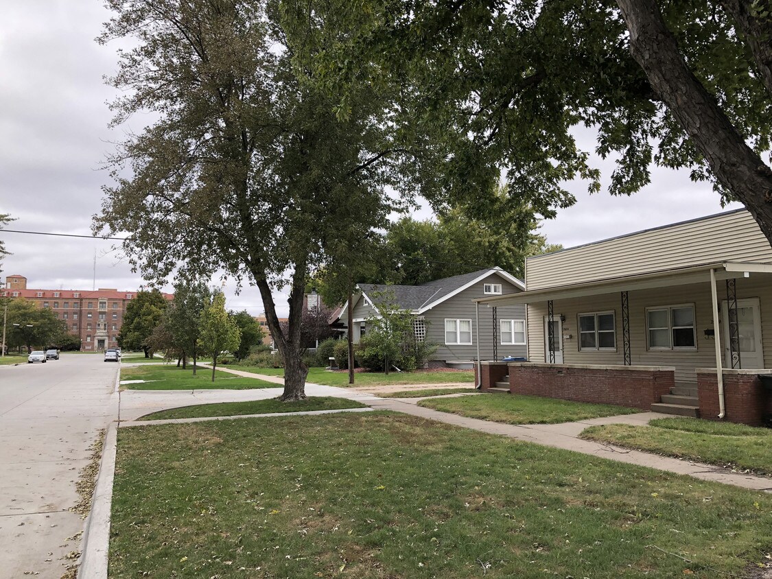Primary Photo - 2909 Central Ave