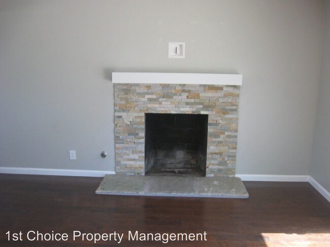 Building Photo - 3 br, 2 bath House - 1148 Via Alta