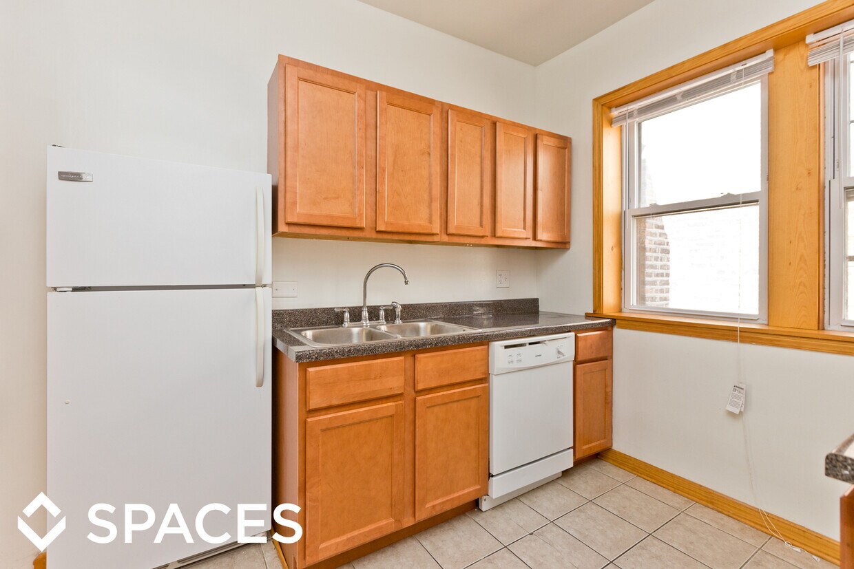 Primary Photo - 2622 W Gunnison St