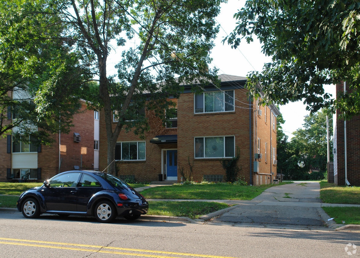 1001 W Shiawassee St, Lansing, MI 48915 Apartments in Lansing, MI