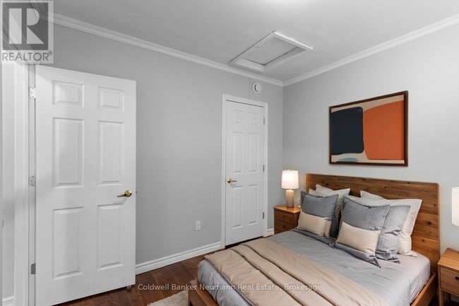 Photo du bâtiment - 246 Woolwich St