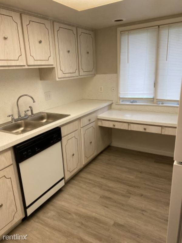 Building Photo - 2 br, 2 bath Townhome - 4445 W Sylvania Ave