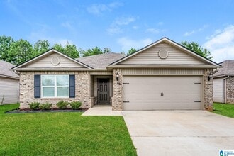 Building Photo - 190 Americana Dr