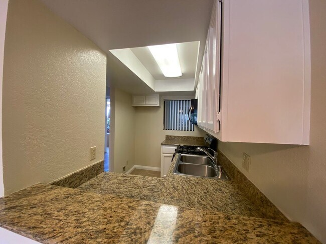 Foto del edificio - 1140 Winchester Ave