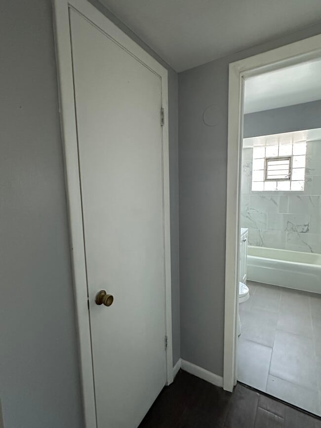 Building Photo - 14513 S Richmond Ave
