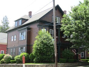 Building Photo - 563-563 Hope St