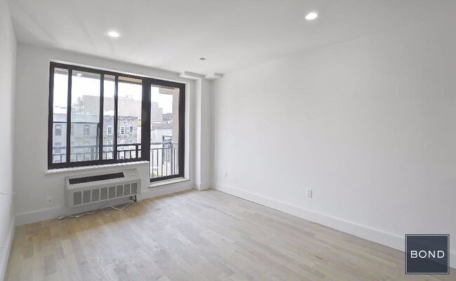 Building Photo - 2333 31st Rd