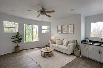 Building Photo - 555 N La Cadena Dr