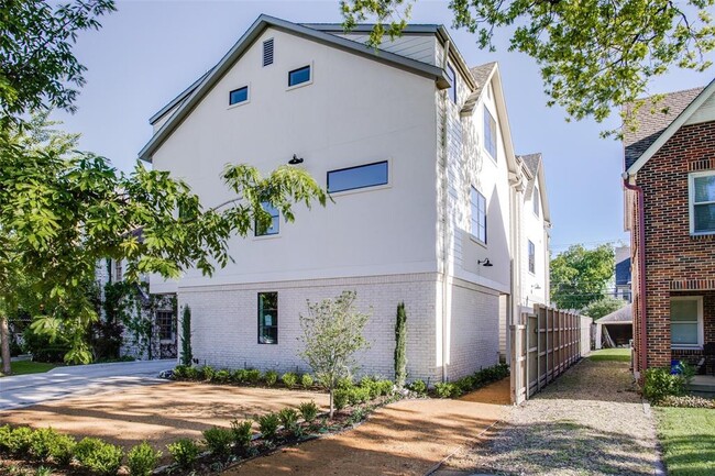 Foto del edificio - 4133 Emerson Ave