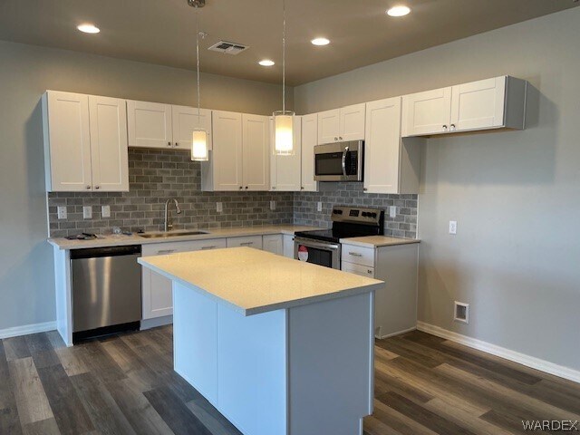 Foto del edificio - 3422 Mulberry Ln