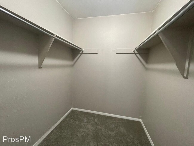 Building Photo - 2 br, 2 bath House - 1819 Grauwyler Rd #171