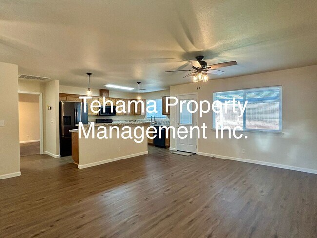 Foto del edificio - Newly remodeled 4 bedroom 2 bathroom