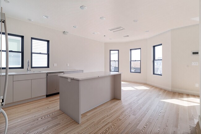 Foto del edificio - 50 Crescent Ave