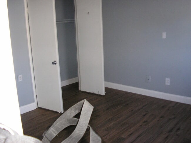 Building Photo - 204 N Warren St