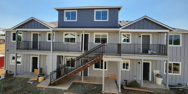 Foto del edificio - 1995 Sky Park Dr