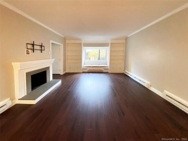 Building Photo - 311 Heritage Vlg