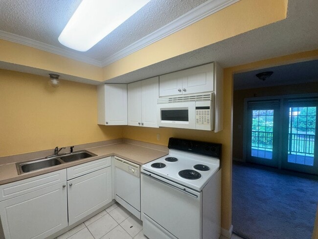 Building Photo - 6691 La Mirada W