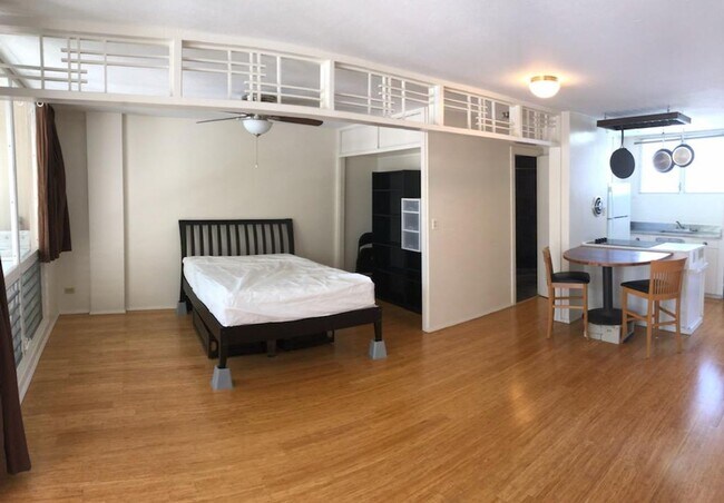 Foto del edificio - Fully Furnished spacious Studio, 1 Bath, 1...