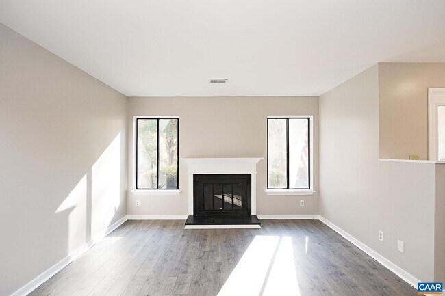 Foto del edificio - 964 Sutton Ct