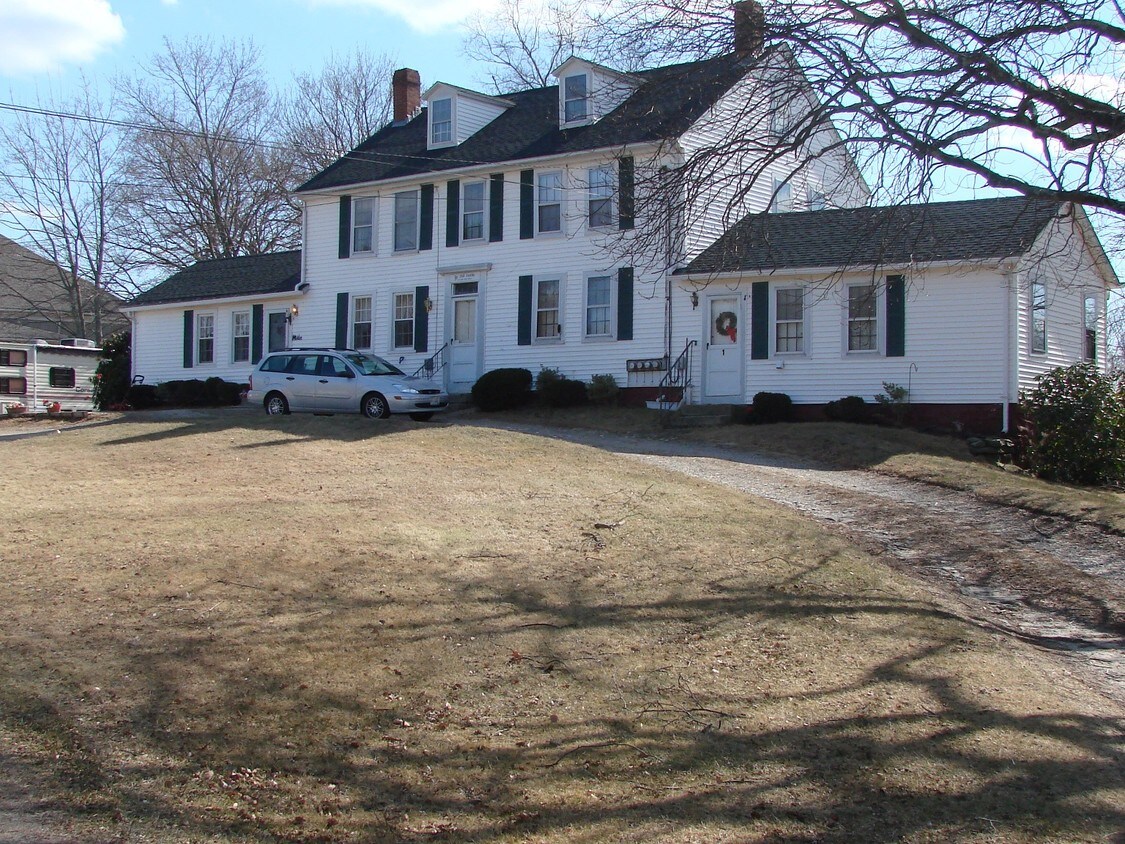 Primary Photo - 600 Ten Rod Rd